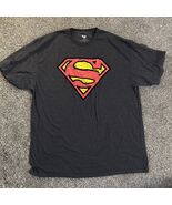 Superman Men&#39;s T-Shirt Distressed Superman Graphic Logo Dark Gray 3XLT - $309.63 MXN