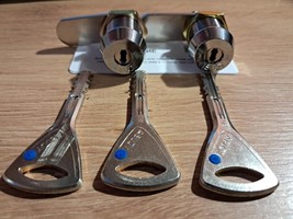 2 X Abloy CL100T Protec2 Cam Lock Keyed Alike With 3 Keys - $4,441.33 MXN