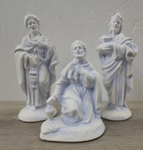 Vintage Atlantic Mold Ceramic White &amp; Blue Nativity Wisemen - Set of 3 - £19.32 GBP
