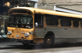 Chicago Transit Authority CTA Bus #BW-55 on State near Washington Photo 1986 - £7.42 GBP