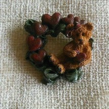 Boyds Bears Simone In Heart Wreath Pin/Brooch - $14.84
