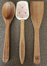 Pioneer Woman ~ 3 Piece Set ~ Wooden Spoon ~ Wooden Spatula ~ Nylon Spoo... - $555.28 MXN