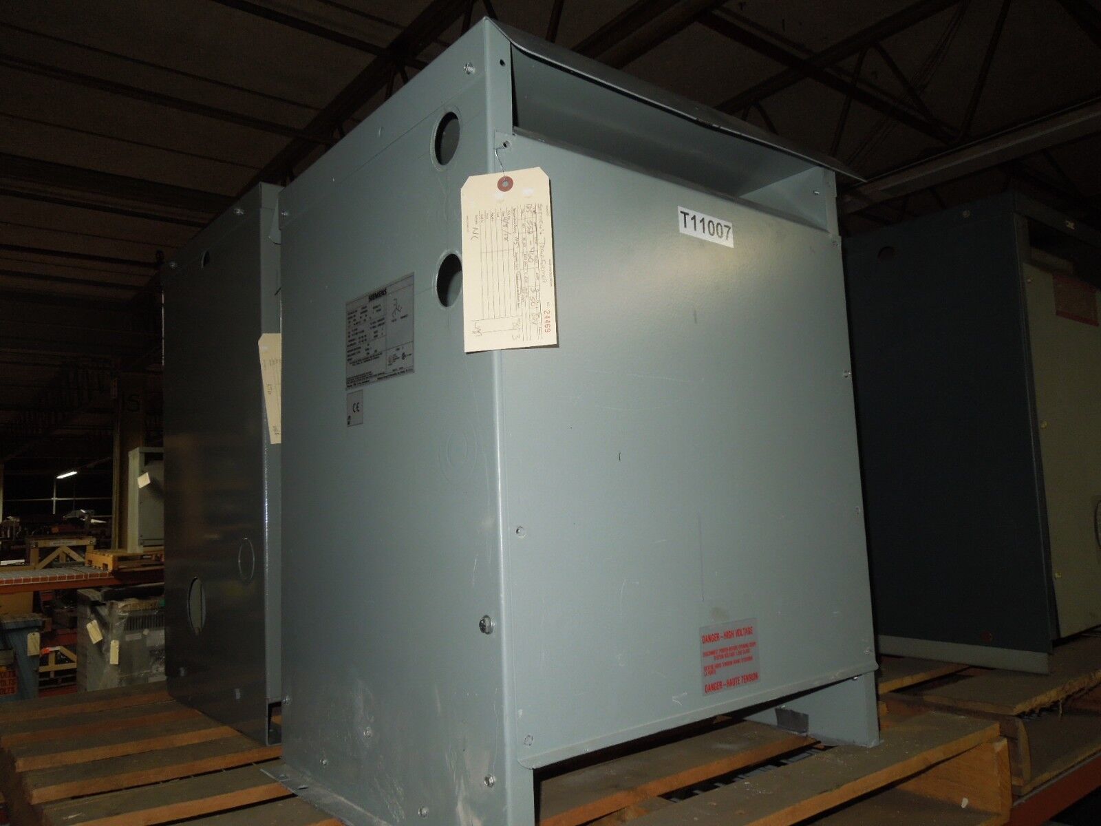 Primary image for Siemens 125KVA 552-460V 3PH 50Hz Dry Type Transformer NEMA 3R Cu Wound Used E-OK