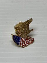 Vintage VFW Veterans of Foreign Wars Flying Eagle with Flag Tie Pin KG JD - $11.88