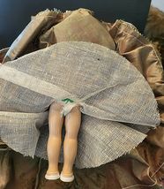 DOLLS OF ALL NATIONS ITALIAN GIRL IN ORIGINAL BOX image 4