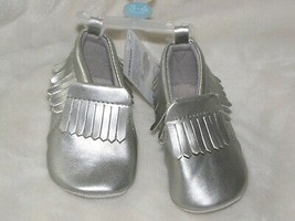 CARTERS BABY GIRL SILVER FRINGE FRINGED MOCCASINS CRIB SHOES BOOTIES 2 3... - £15.49 GBP