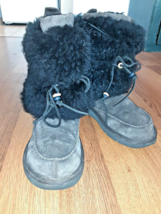 UGG Australia Rainier Black Sheepskin Eskimo Boot Women Model 5189 US 8  P - $28.47