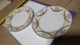 Noritake Gold White Porcelain Piar Dinnerware Saucers Set, Service for 2 - £19.59 GBP