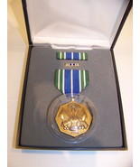US ARMY MILITARY ACHIEVEMENT MEDAL RIBBON &amp; LAPEL PIN IN PRESENTATION CASE - £17.69 GBP
