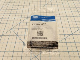 Ford 9L3Z-7052-A Transmission Output Shaft Seal Factory Sealed - €16,40 EUR