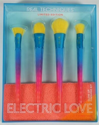 Real Techniques Limited Edition Electric Love Glow Up Finishing Brush Kit 5pc - $17.99