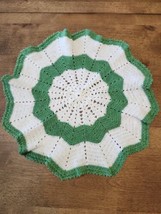 Vintage Crochet Doily White/Green Scalloped Edges Pretty  - $12.00