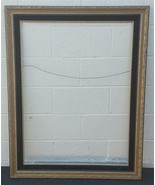 Gorgeous Artwork Frame - BUILT IN MATTE - BEAUTIFUL DETAIL - USEFUL ELEG... - $108.30 CAD