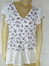 Suzanne Betro Short Sleeve Flowered Shirt Sz S - $19.20