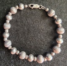 Vintage Italy Sterling Silver Ribbed Ball Beads Bracelet 7.5&quot; - £26.05 GBP