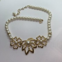 Vintage Necklace Signed Marvella Faux Pearl Goldtone Flowers Retro Cottagecore - £13.44 GBP