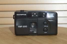 Vintage Olympus Trip 200 35mm compact camera with case. - £63.71 GBP