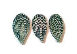3Pc Antique Look Christmas Ornament, Handmade Ceramic Pine Cone Wall Hanging - £44.28 GBP