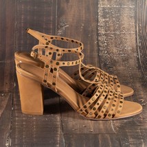 NEW Very Volatile Women&#39;s Iconic Heeled Sandal, Tan, 10 B US - $744.78 MXN