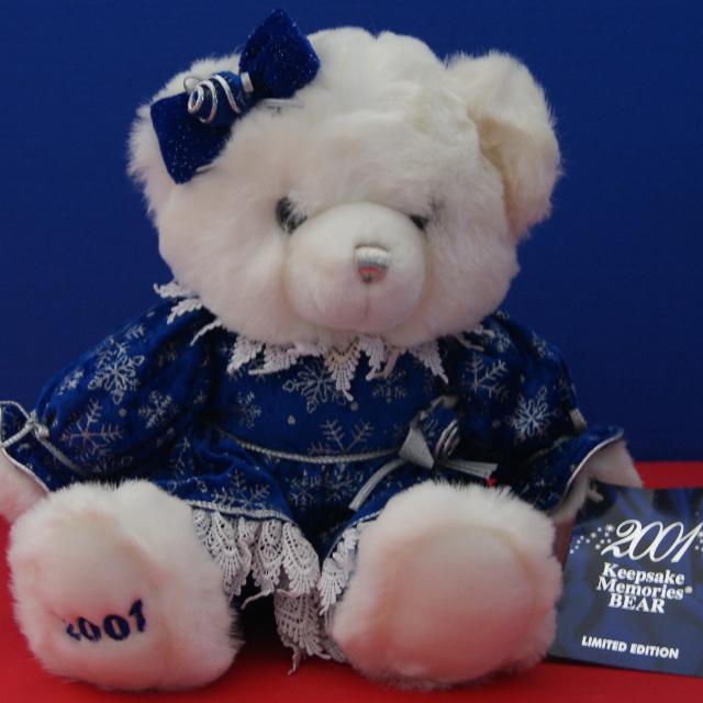 Primary image for Dan Dee 2001 Keepsake Memories Bear Limited Edition (New with Tags)