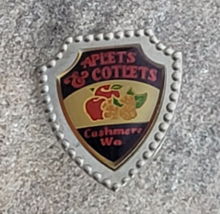Aplets &amp; Cotlets Candy Cashmere Washington Vintage Souvenir Lapel Hat Pin - £11.85 GBP