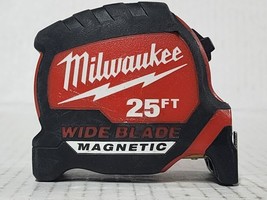 Milwaukee 25' Magnetic Tape Measure with Hook and Finger Stop (48-22-7125) - £16.70 GBP