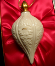 Lenox Christmas Ornament 1983 Teardrop Porcelain with Gold Accents Original Box - $19.99