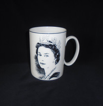 Wedgwood Royal Silver Jubilee Mug Queen Elizabeth II by Lord Snowden 1952-1977 - £43.30 GBP