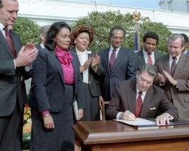 President Ronald Reagan signs Martin Luther King Holiday bill - New 8x10 Photo - £6.89 GBP