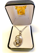 Blessed Mother with Child Pendant  20&quot; Necklace,  New, Gftshp-13 - $273.81 MXN