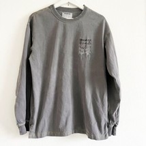 Musium Div. Gray long Sleeve Tshirt Art de la Galerie M/L Spell Out - £27.56 GBP