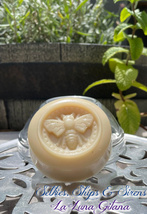BEE Kind {Comfrey-infused Artisan Soap} - £3.93 GBP