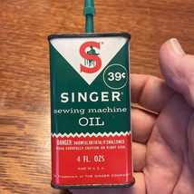 Vintage 1960’s Singer Sewing Oil Tin Can 39 Cent - £6.93 GBP