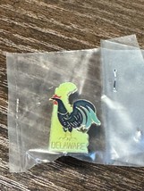 Delaware State Rooster Enamel Lapel Pin Vintage Collectible Souvenir NEW Sealed - $3.92