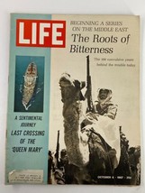 VTG Life Magazine October 6 1967 The Last Crossing of the &#39;Queen Mary&#39; - £9.05 GBP