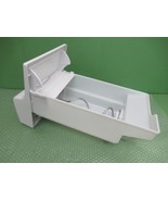 241734001  241734201    Frigidaire Refrigerator Ice Bin Bucket Assembly - $1,347.12 MXN