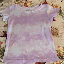 Tahari Kids Tie-Dye Short Sleeve Tee - Purple and White Size 5/6 - $5.24
