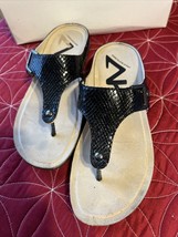 AK Anne Klein Sport Qince Womens Size 8 M Black Casual Flip Flop Thong Sandals - £24.15 GBP