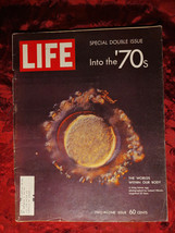 Life January 9 1970 1/9/70 Into The 70&#39;S Fashions Norman Mailer Barbra Streisand - £5.94 GBP