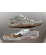 Flip Flop  Sandals ~ Lightweight ~ TAN ~ 2.25&quot; Wedge Heel ~ Women&#39;s Size 9M - $49.11 CAD