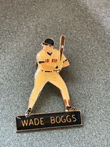 Vintage WADE BOGGS Red Sox Professional Baseball Player Enamel &amp; Goldtone Tie Ta - £7.56 GBP