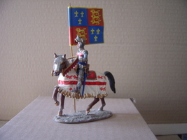 Henry V’s Standard Bearer, Medieval Figurine, Collectable Figurine - £38.95 GBP