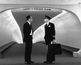 Tom Hanks and Leonardo DiCaprio in Catch Me If You Can meet at airport 16x20 Can - £55.05 GBP