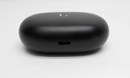 Beats by Dr. Dre Beats Studio+ Plus Wireless Earbuds MQLH3LL/A - Black / Gold  image 6