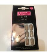 Salon Perfect 24pc Luxe Nail Set Design#: 63026BP Brown Tone Rhinestones... - $13.98 CAD