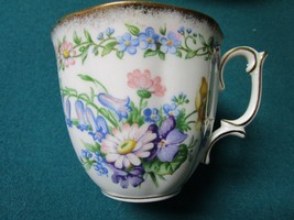 ROSLYN CHINA ENGLAND 6 TEA CUPS GARLANDS PATTERN NO SAUCERS [TOP4] - £66.17 GBP