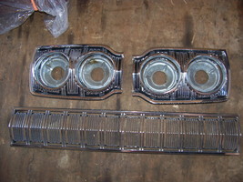 1965 Dodge Monaco Grill w/ Headlight Bezels, Buckets Complete Oem - £277.65 GBP