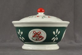 MODERN China PFALTZGRAFF Christmas WINTERBERRY Round Candy Box Dish &amp; Lid - $297.09 MXN