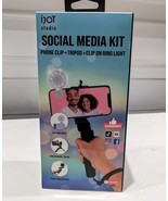 Ijoy Studio Social Media Kit- Phone Clip- Tripod- Ring Light New In box - $167.93 MXN