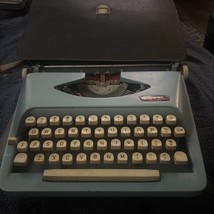 Royal Astronaut Blue Typewriter Made In Japan With Carrying Case - $118.80